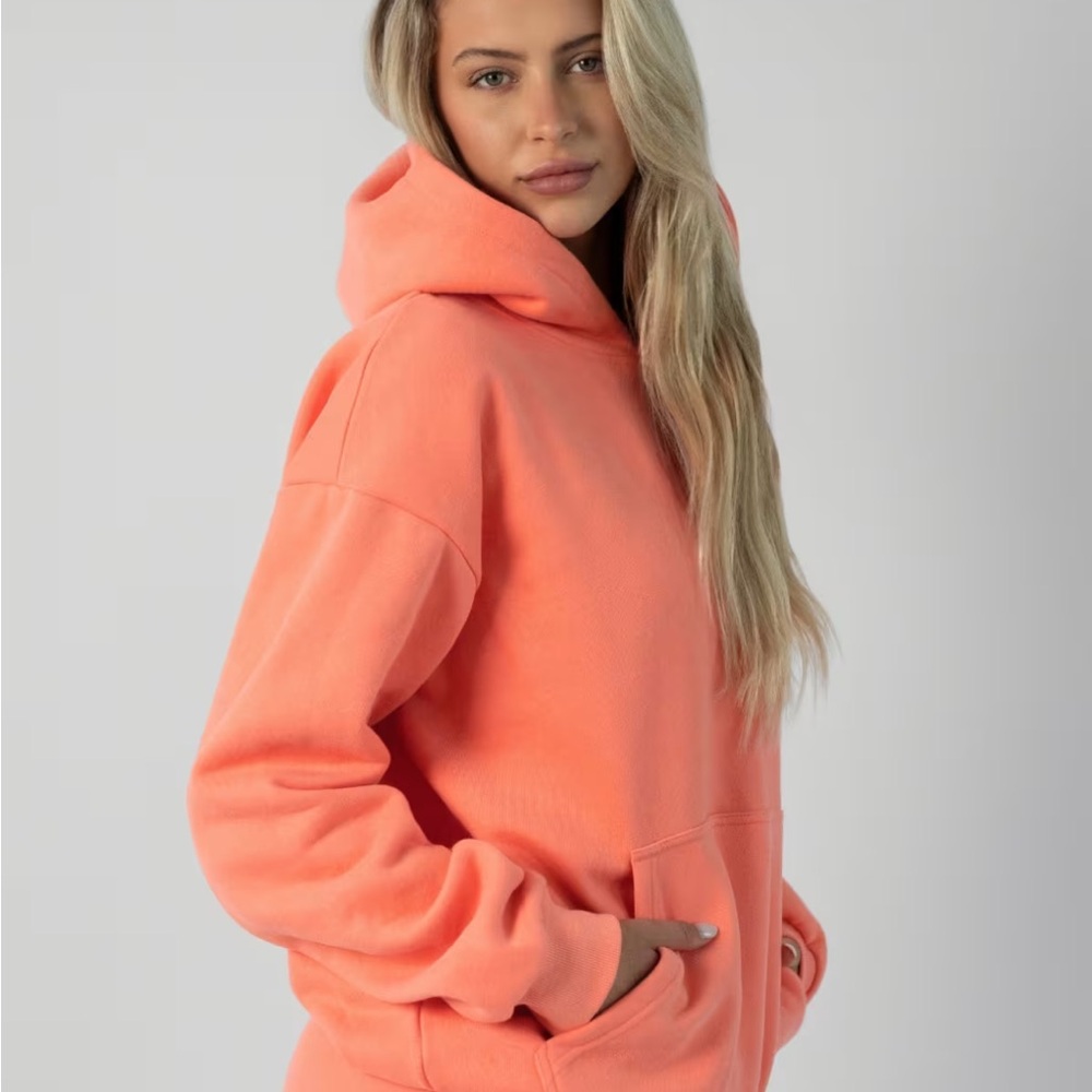 Comfrt Signature Hoodie - Picture 2 of 7